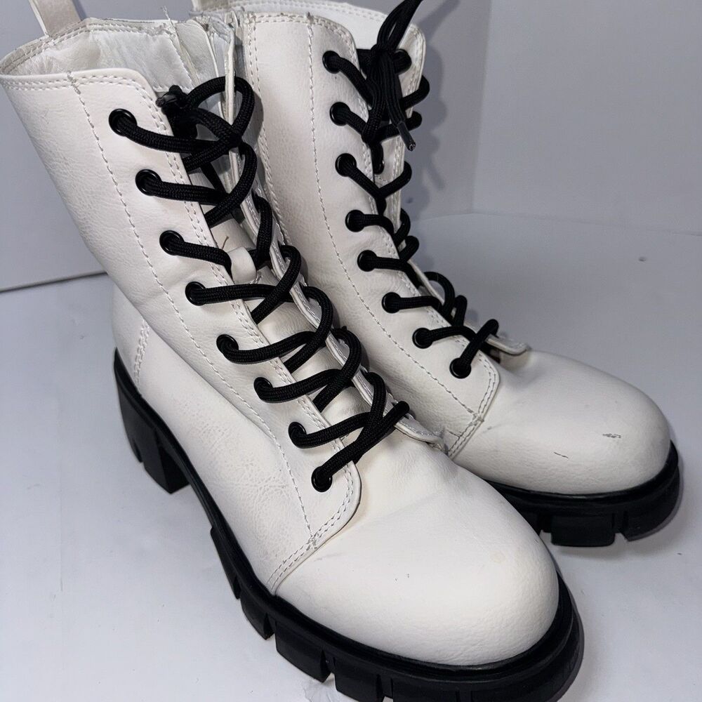 MIA Women’s White Combat Ankle Boots  Lug Sole Side Zip Lace Up 8.5 Mild Wear